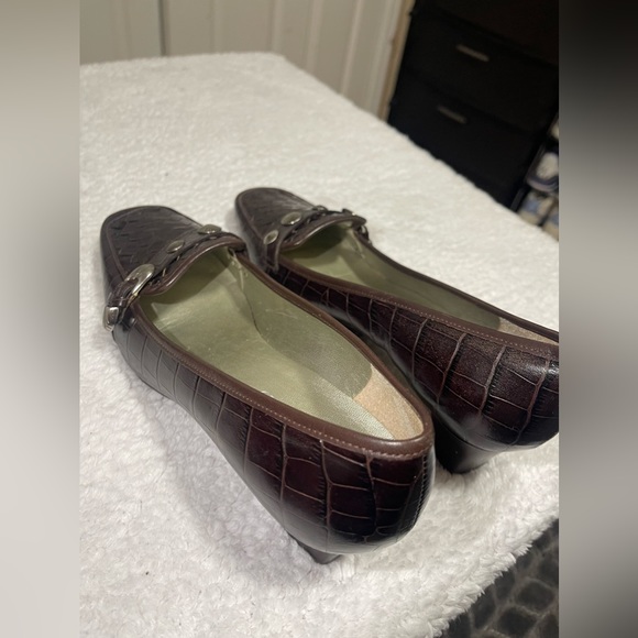 Unisa heel 🌙 - Picture 3 of 10